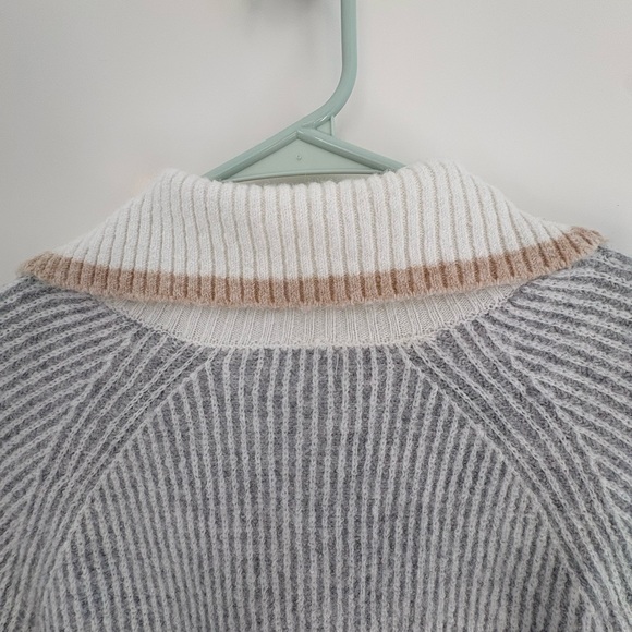 Gray Ribbed Women's Sweater - Picture 8 of 9